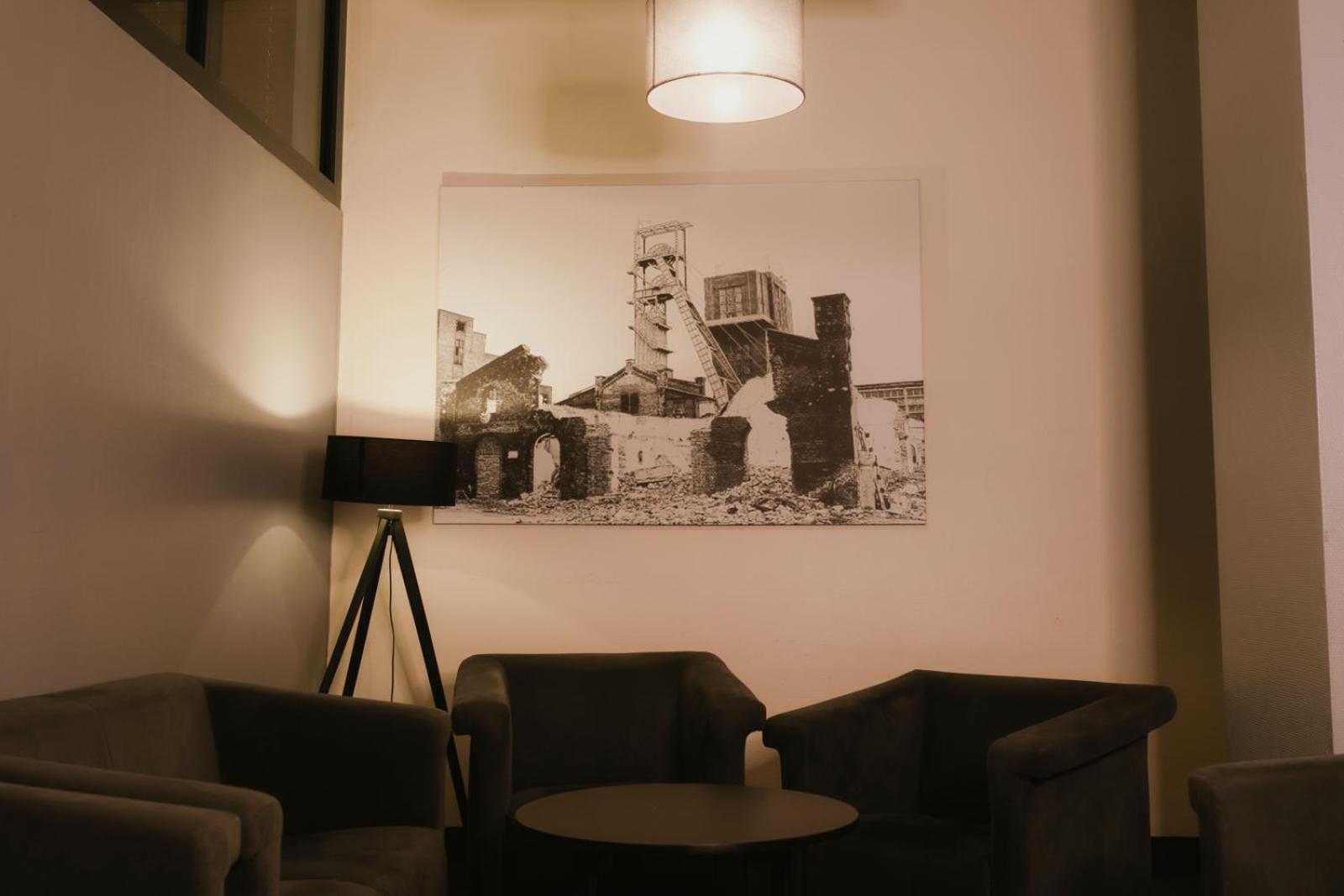 Economy Silesian Hotel Katowice Exterior foto